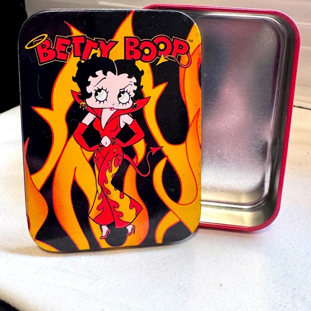 ✨HOST PICK✨ Vintage 2003 Betty Boop Tin Box with Flame Design